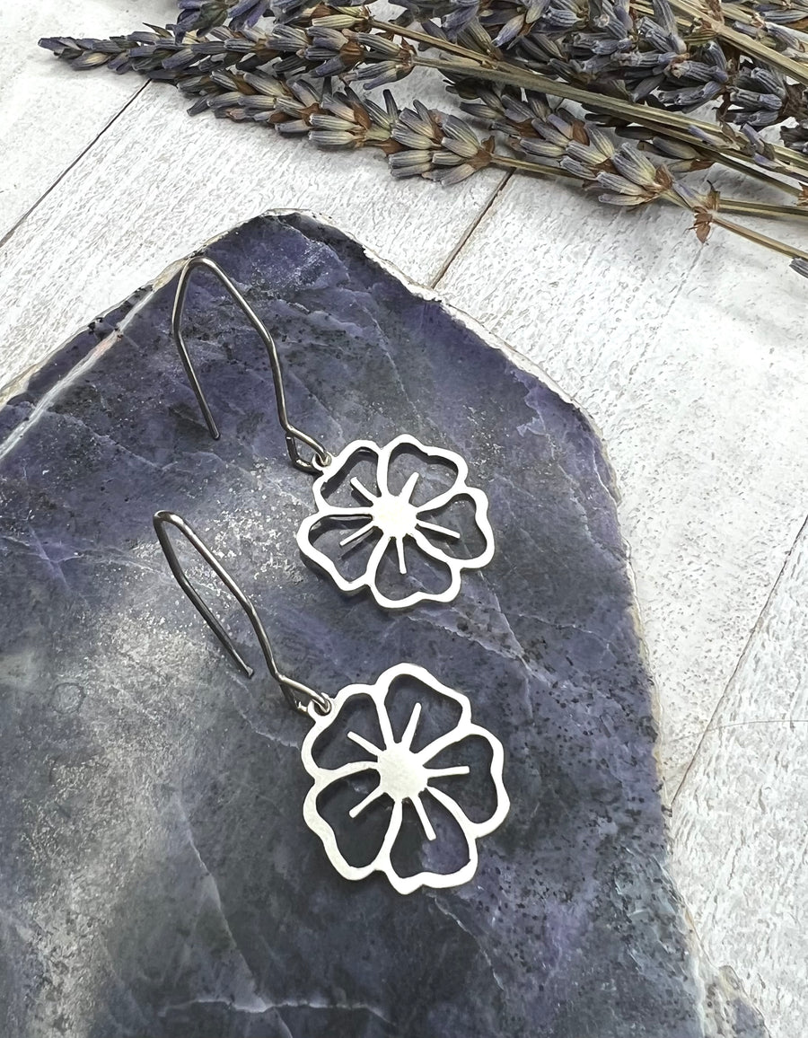 How Does Your Garden Grow - Delicate Flower Earring - V1 - MARTINIJewels