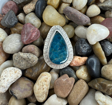 One of a kind -  Apatite Ring Size 8 - MARTINIJewels